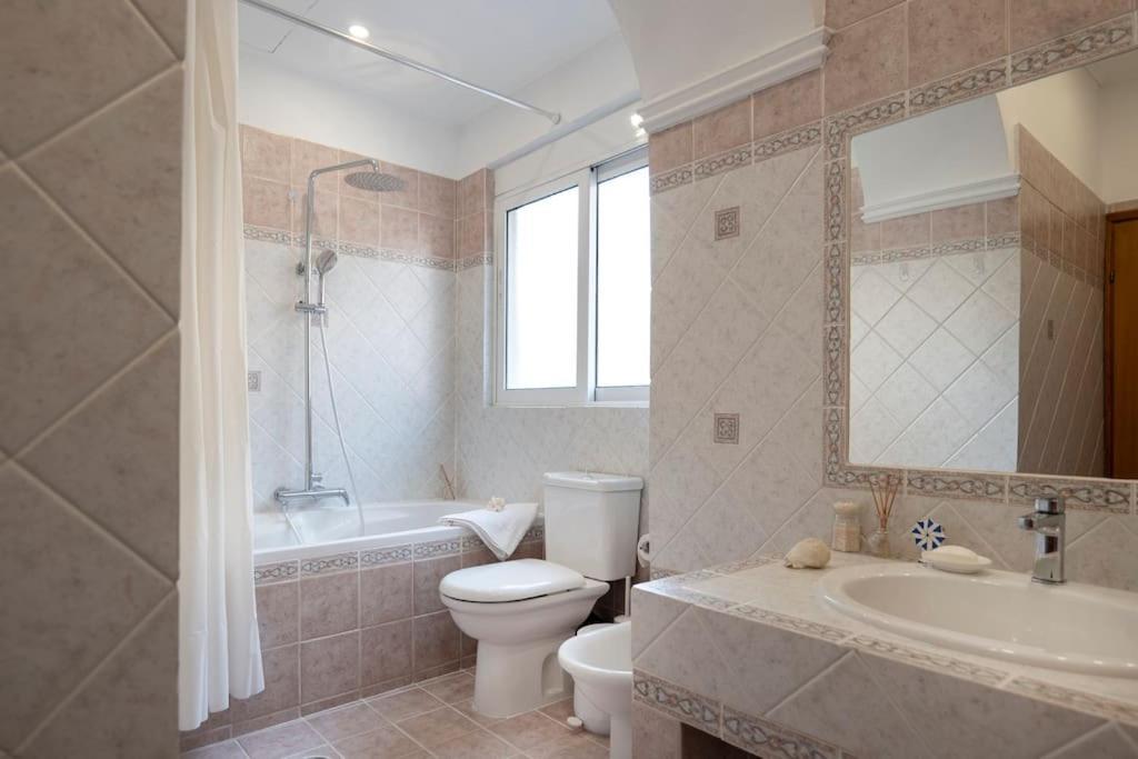 Willa Saint 40 Deluxe Saranda